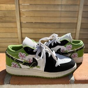 Nike - Jordan 1 Low SE - Floral Vines -  Women's Size US 7.5/ UK 5.5